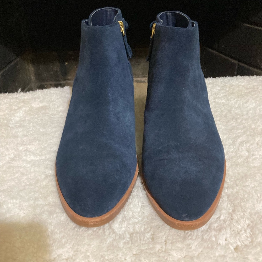 Talbots  Suede Ankle Boots - Stylish Side-Zip Chelsea size 11 in new condition